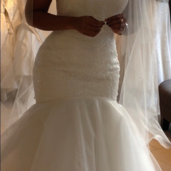 Romona Keveza Legends L315 Wedding dress in White/Ivory - Picture 6 of 9